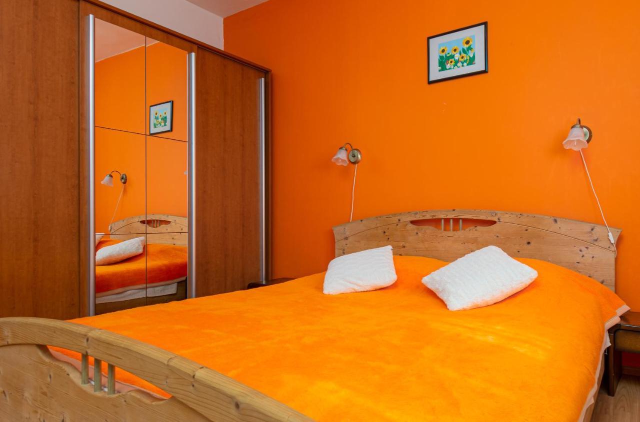 Apartment Adriana On Peaceful Location With Pool Pula Extérieur photo