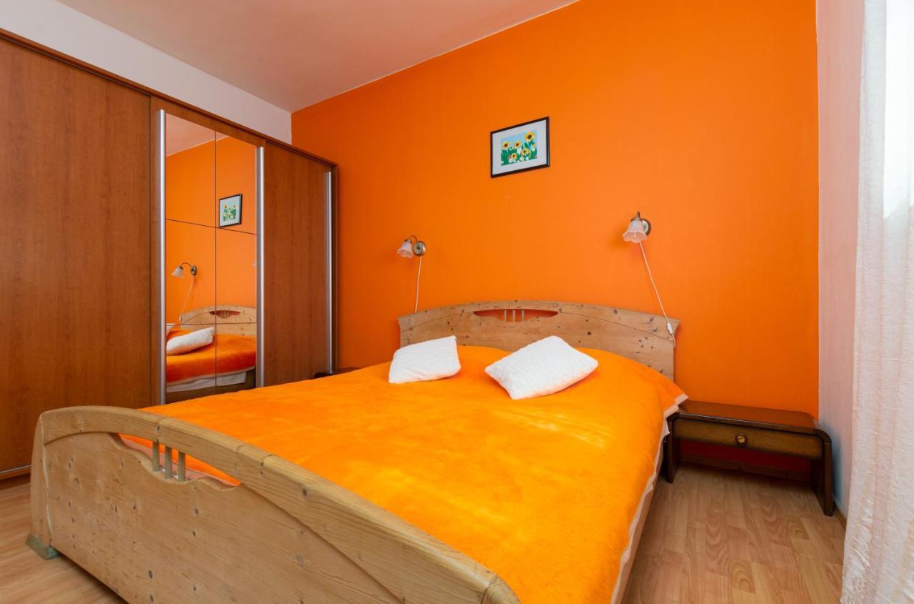 Apartment Adriana On Peaceful Location With Pool Pula Extérieur photo